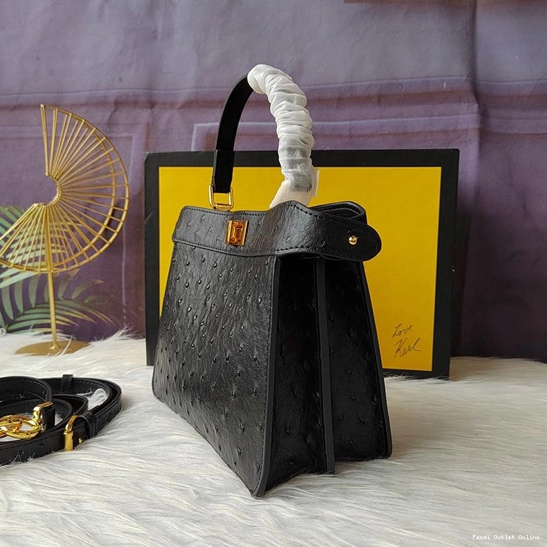 Affordable Fendi Ostrich Black Peekaboo Leather ISeeU Petite Bag In 0708